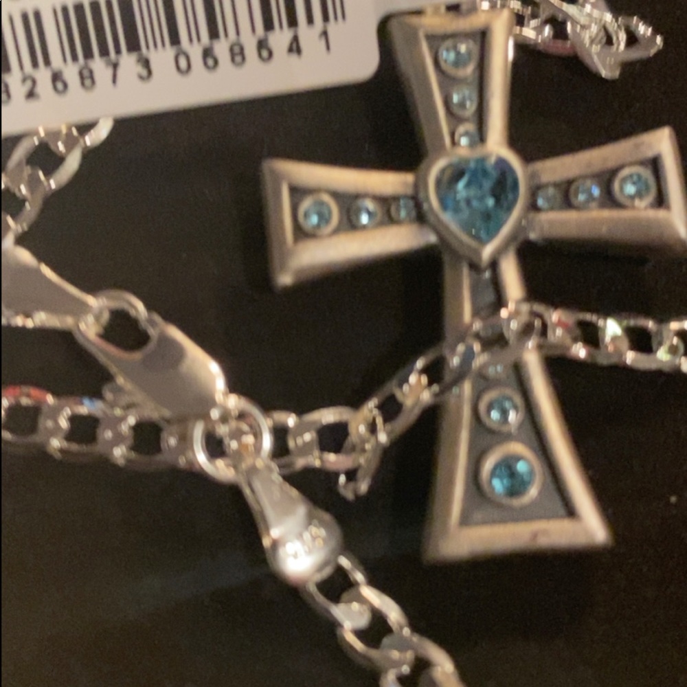 ‘924 SILVER 22” CURB & AUSSIE SWARVOSKI  NECKLACE